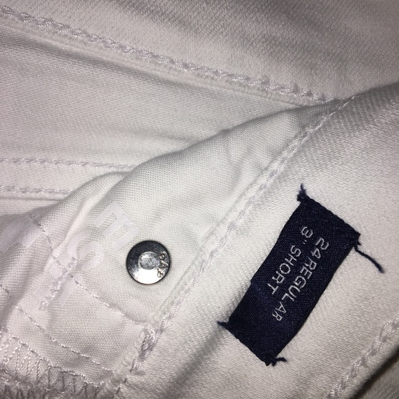 NEW! Gap shorts - Picture 2 of 3